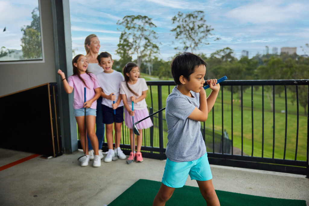 Kids on Top Tracer Driving Range